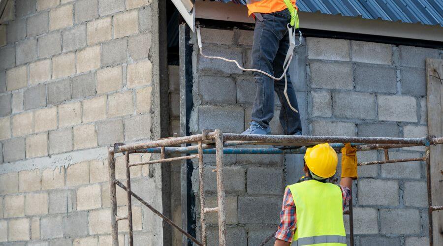 Professional gutter cleaning in Hope, KS